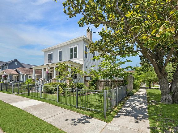 5th image of 1101 Omar St