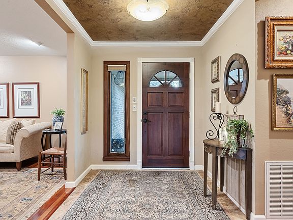 4th image of 15118 Mission Oak