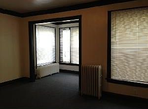 4th image of 6806 S Saint Lawrence Ave