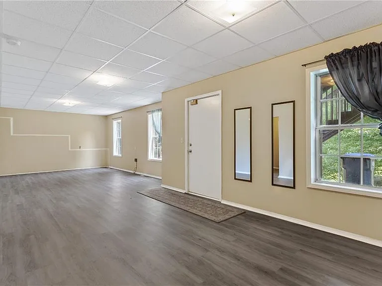 6250 Whirlaway Dr — Photo 15
