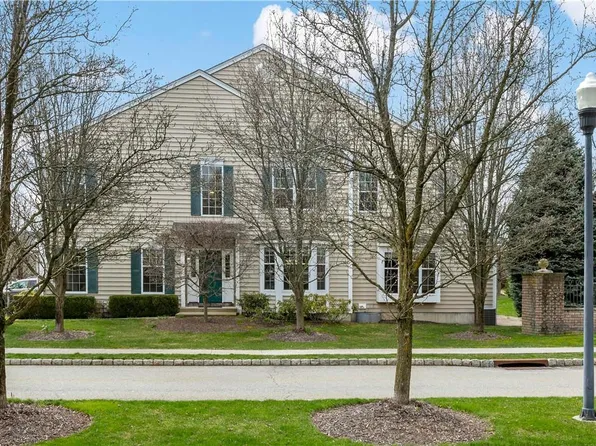 702 Huntington Drive, Fishkill, NY 12524