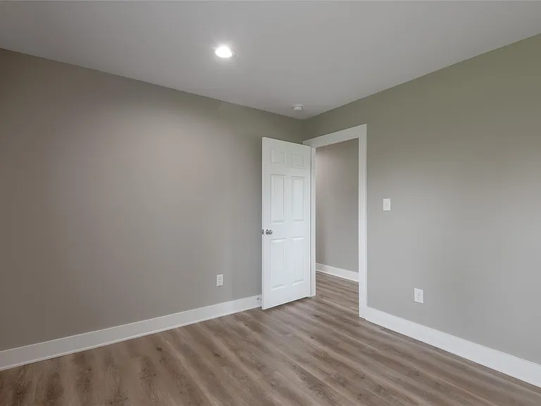 250 N Shady Oaks Dr — Photo 21