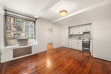 Rented by Coldwell Banker Warburg