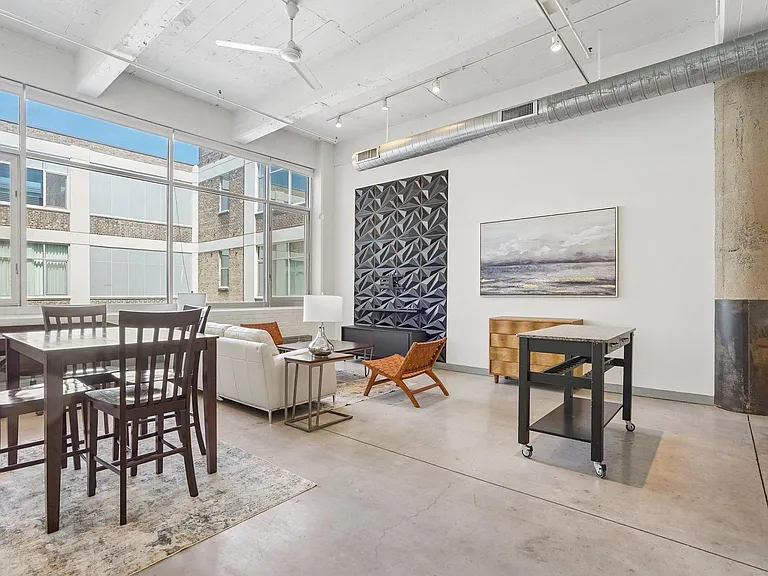 700 Washington Ave N #523 — Photo 1
