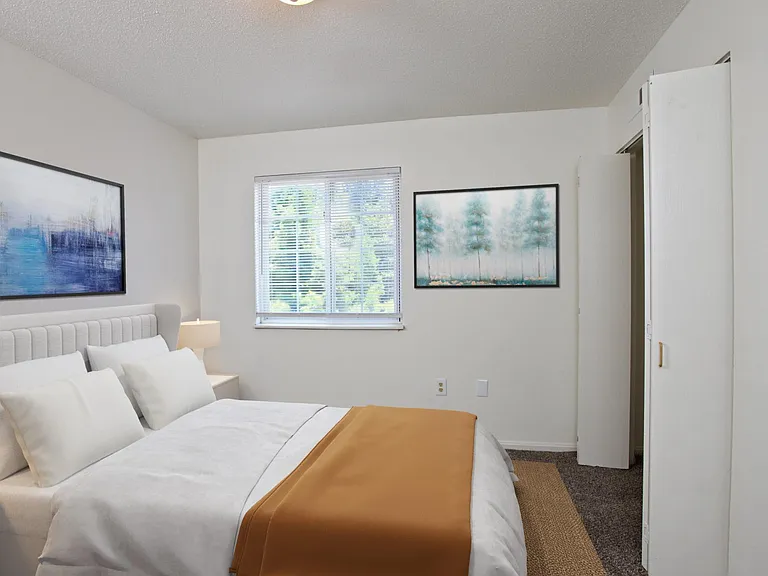 Rockridge Apartments — Photo 6