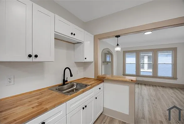 3 bed, 1000 sqft, $1,300 — Photo 3