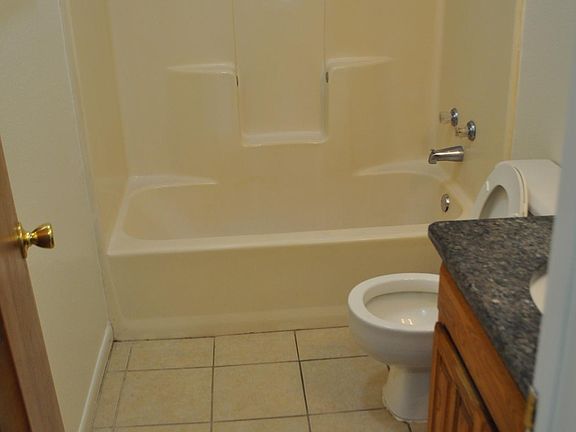 5th image of 425 Cynisca St #A