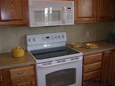 5th image of 13705 S 42nd St