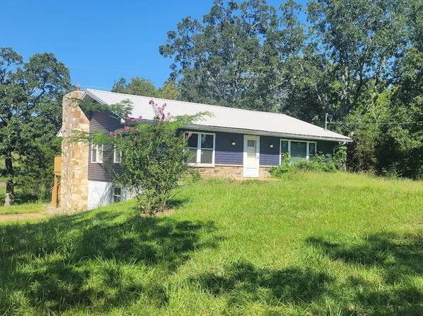 2819 Flucom Rd E, De Soto, MO 63020