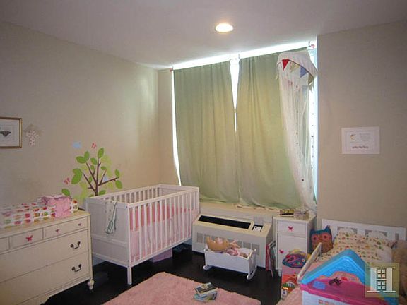 4th image of 358 Baltic St Unit 3B