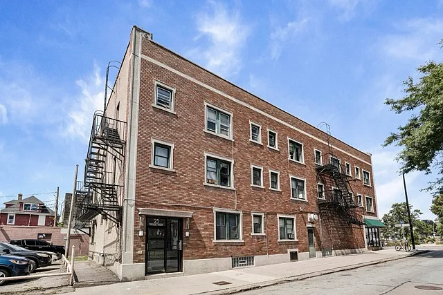 25 Broezel St — Photo 4