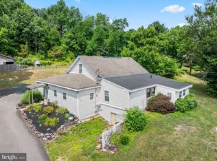 1371 Chestnut Grove Rd, Pottstown, PA 19464