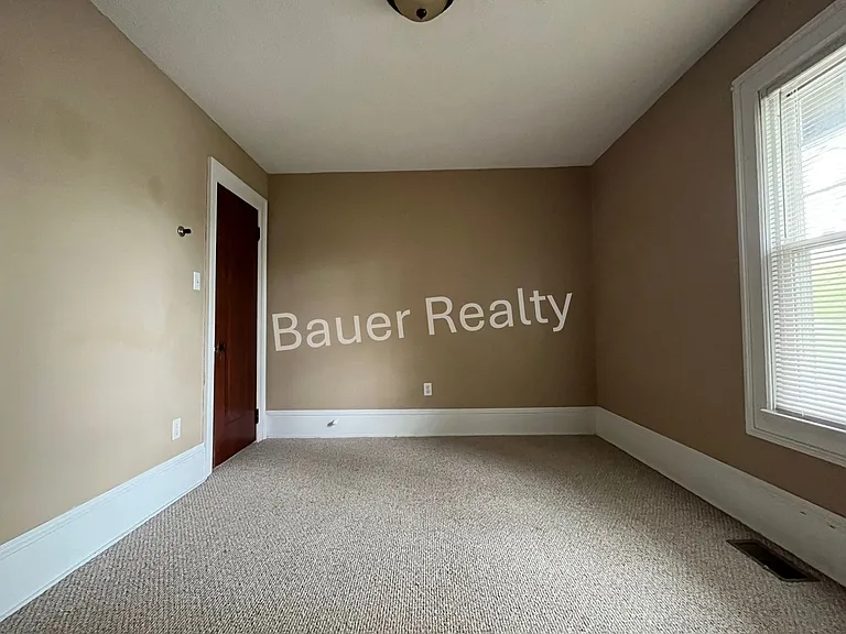 330 Dorchester St — Photo 26
