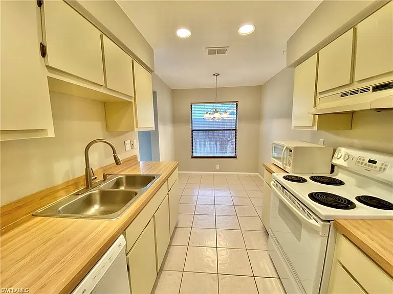 13128 Langton Ct — Photo 11