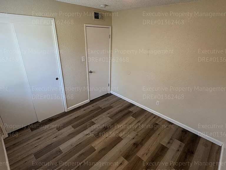 709 Deseret Way — Photo 33