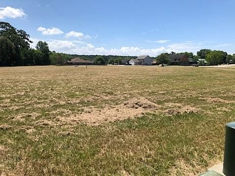 1st image of 11 Wildwood Lake Dr
