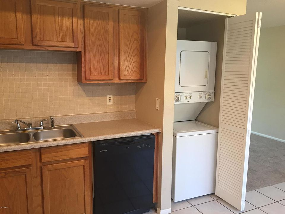 1st image of 2847 N 46th Ave APT 1