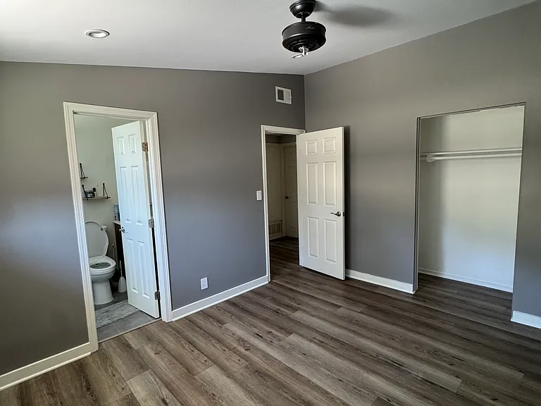960 Kingsley Cir — Photo 1