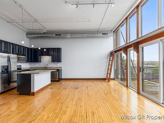 5th image of 600 Broadway Ave NW APT 304