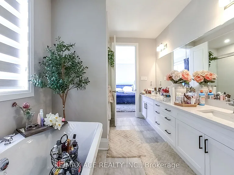261 Marigold Ct — Photo 37