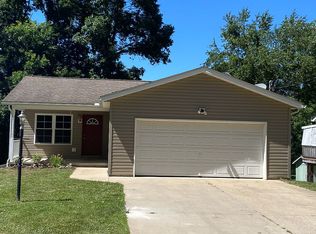 221 Railroad St, Barnesville, OH 43713