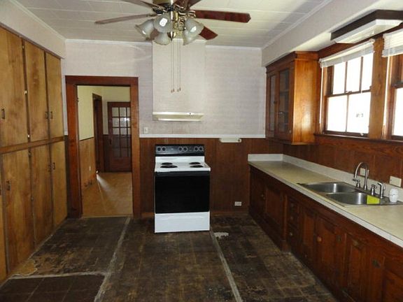 3rd image of 120 Vacherie St