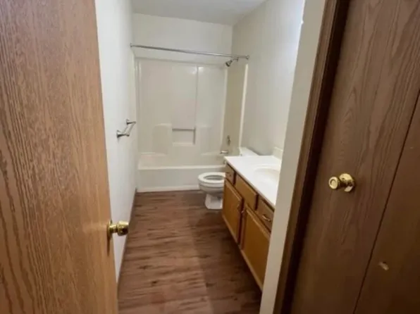 8695 Rosewood Ave NW APT 9, North Canton, OH 44720