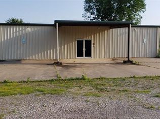 1110 SW 3rd St, Wagoner, OK 74467