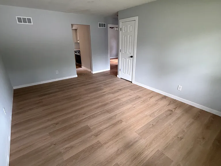 7650 Walker Ave #7650 — Photo 7