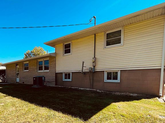2nd image of 315 S Kennedy Dr