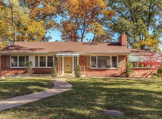 1110 E Parkedge Ln, Saint Louis, MO 63130