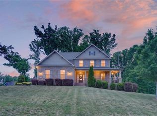 8001 Laffin Ct, Stokesdale, NC 27357