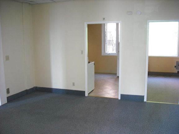 4th image of 266 Bryant St