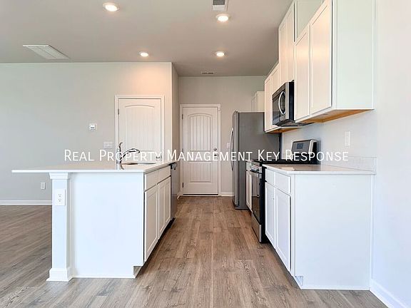 3rd image of 1004 Midpoint Ln