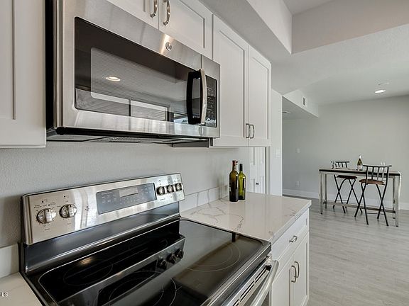 STAINLESS APPLIANCES