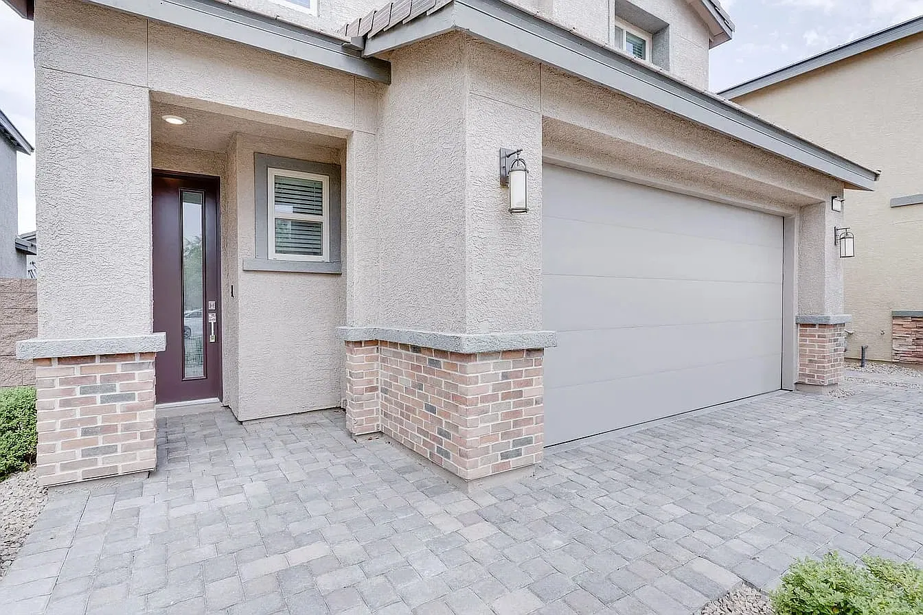 3 bed, 2.5 bath, 1696 sqft, $2,795 — Photo 1