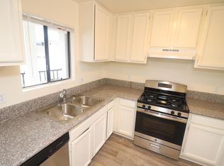 1212 Gladys Ave APT 303, Long Beach, CA 90804