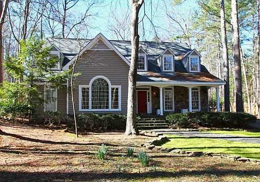 3rd image of 581 N Saint Marys Ln