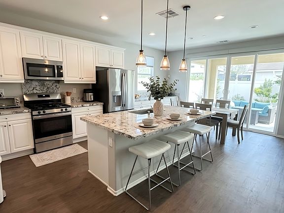 3rd image of 24176 Selwood Dr