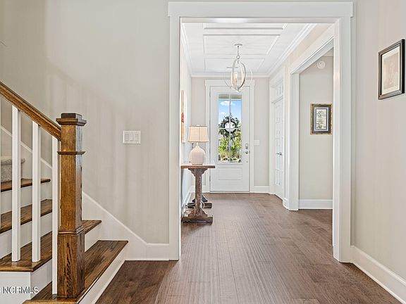3rd image of 1432 Harpers Way