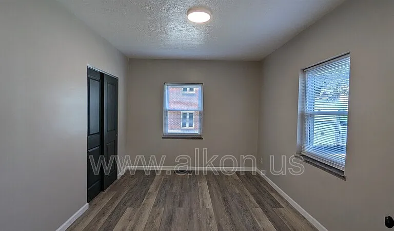 998 Clifton Rd — Photo 20