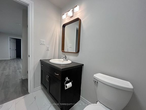 4th image of 1416 Maple Rd #1