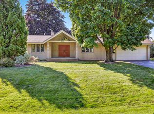 521 W Seneca Dr, Appleton, WI 54911