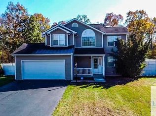 137 Autumn Dr, Poughkeepsie, NY 12603