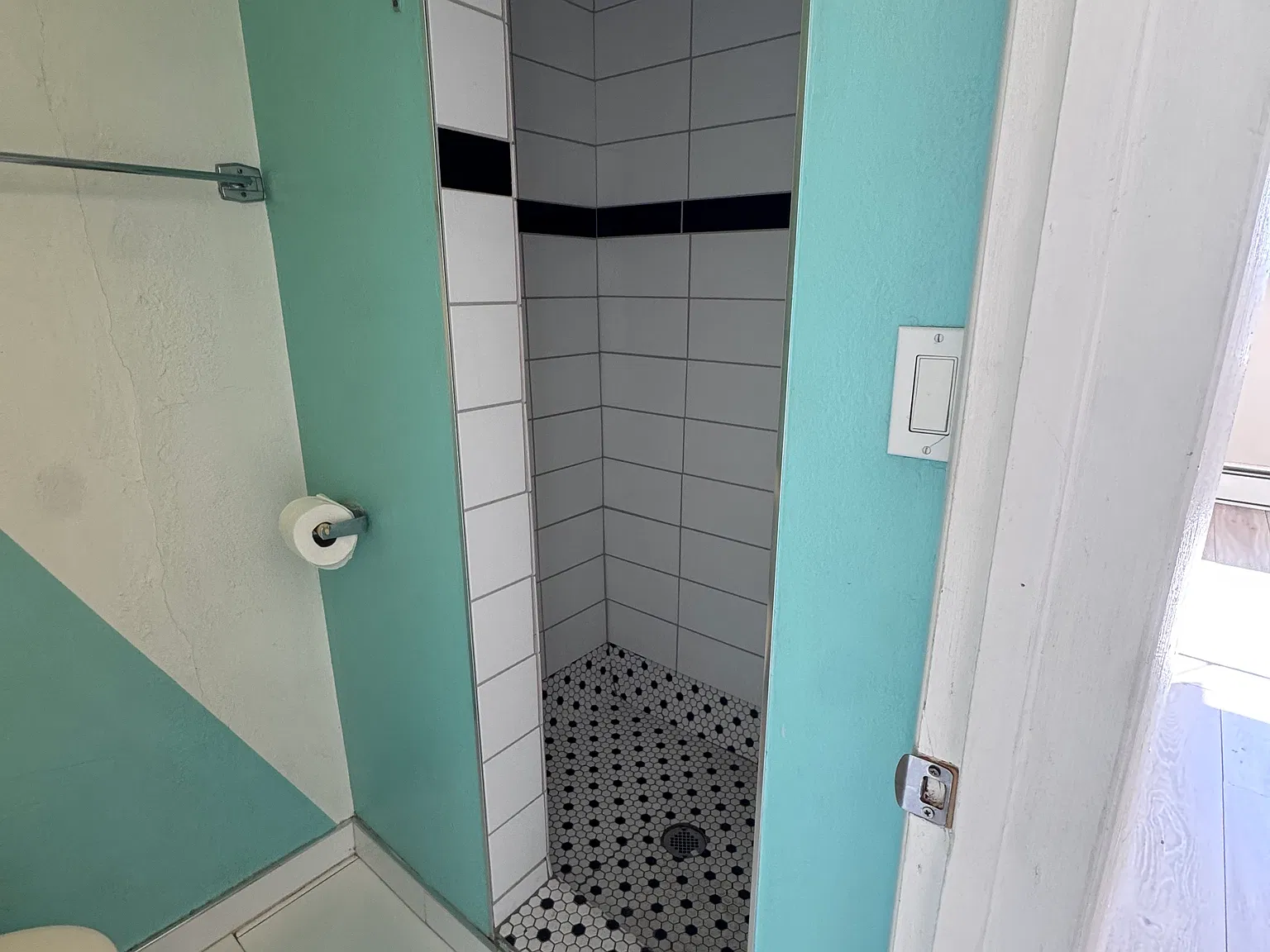 Studio, 400 sqft, $1,125 — Photo 3