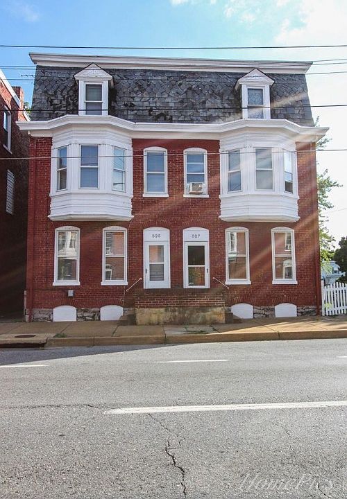 1st image of 525 W Franklin St