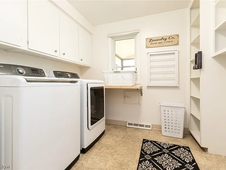 25150 Cardington Dr — Photo 23