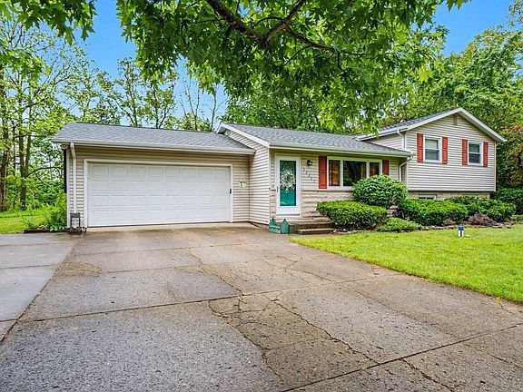 2nd image of 52685 Bamford Dr