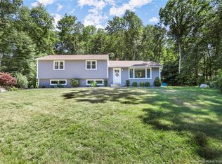 29 Chalk Hill Rd, Monroe, CT 06468