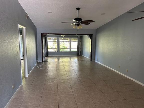 5th image of 4485 Lucerne Villas Lane #4485